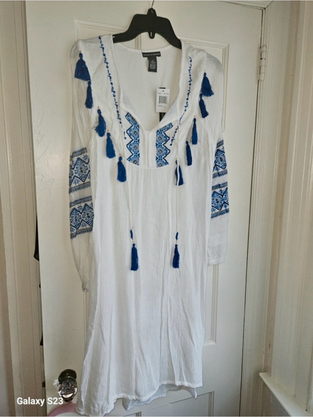 Chelsea & Theodore White Long-Sleeve Embroidered Tassel Dress